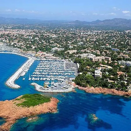 1 A 5 Personnes A Saint-raphael Saint-Raphaël